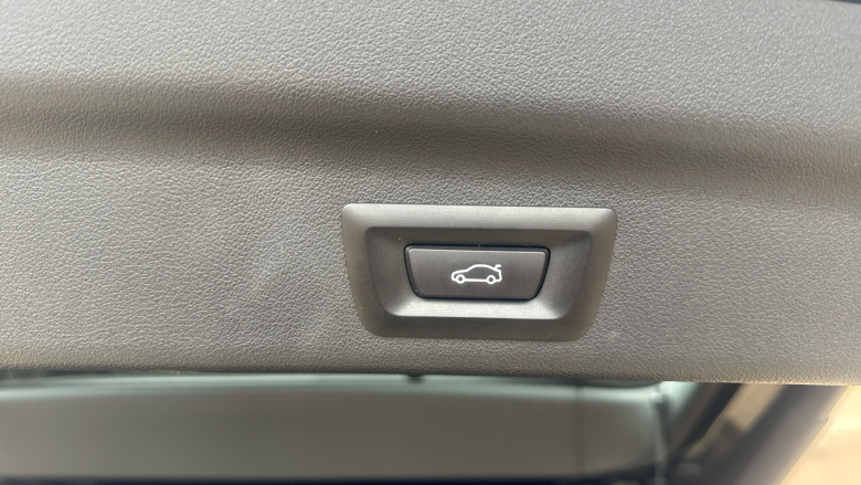 BMW iX1 230kW xDrive30 xLine 65kWh 5dr Auto Electric Estate